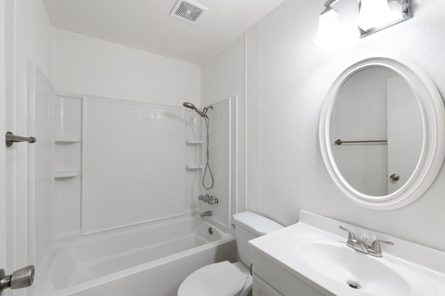 Detail Gallery Image 6 of 14 For 1358 Terra Nova Blvd, Pacifica,  CA 94044 - 2 Beds | 1/1 Baths