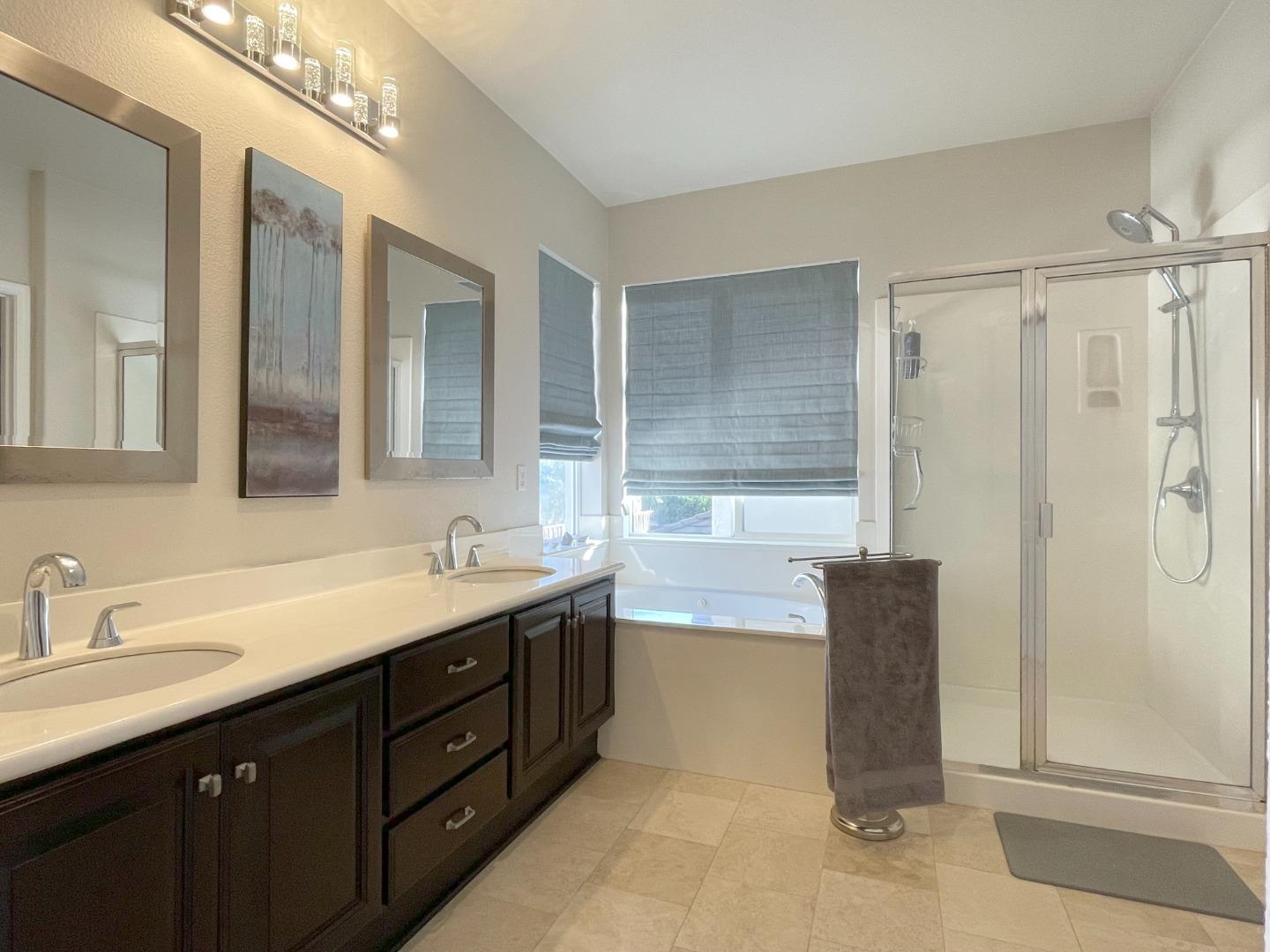 Detail Gallery Image 13 of 26 For 1676 Pala Ranch Cir, San Jose,  CA 95133 - 4 Beds | 2/1 Baths