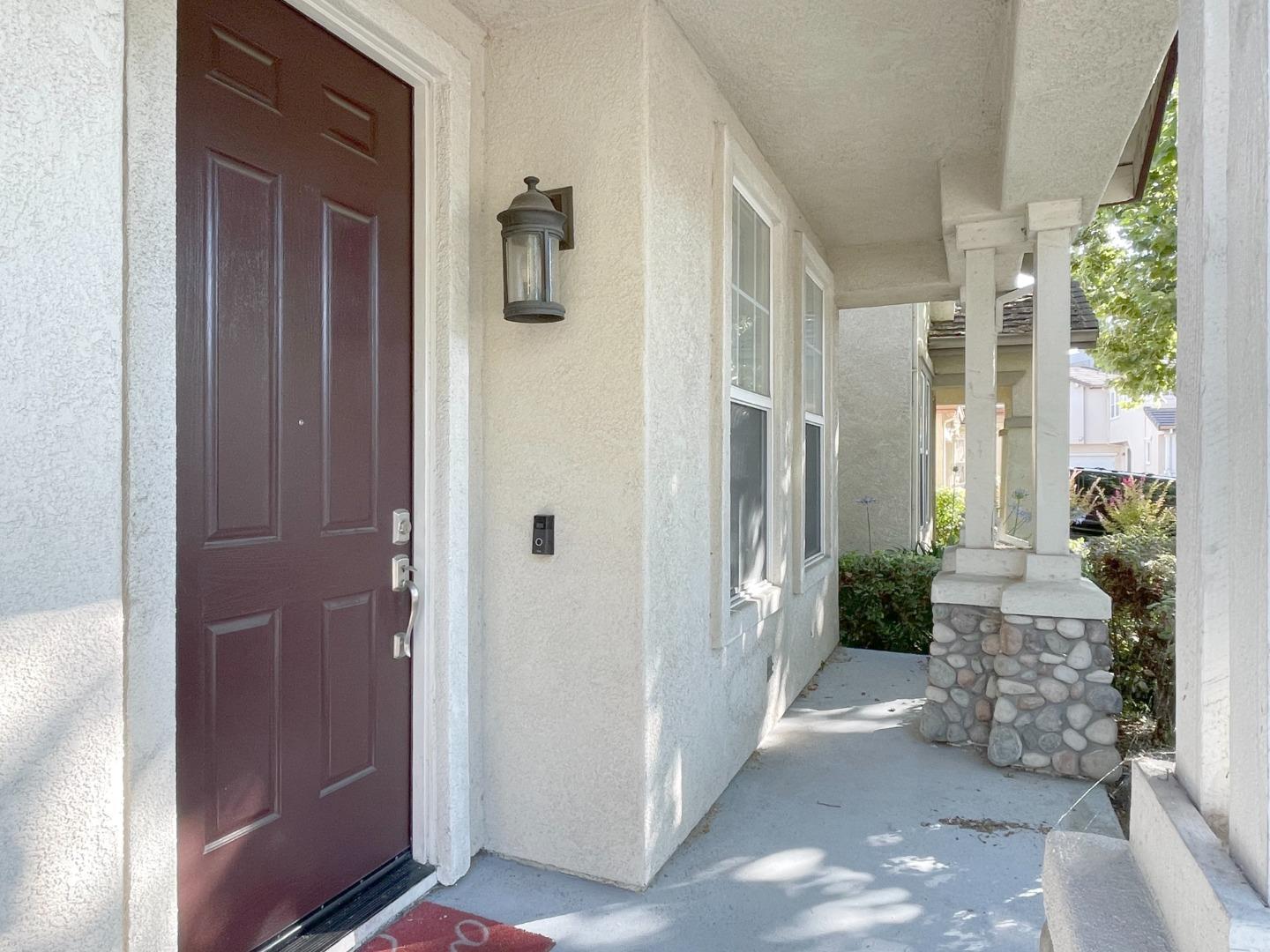 Detail Gallery Image 2 of 26 For 1676 Pala Ranch Cir, San Jose,  CA 95133 - 4 Beds | 2/1 Baths