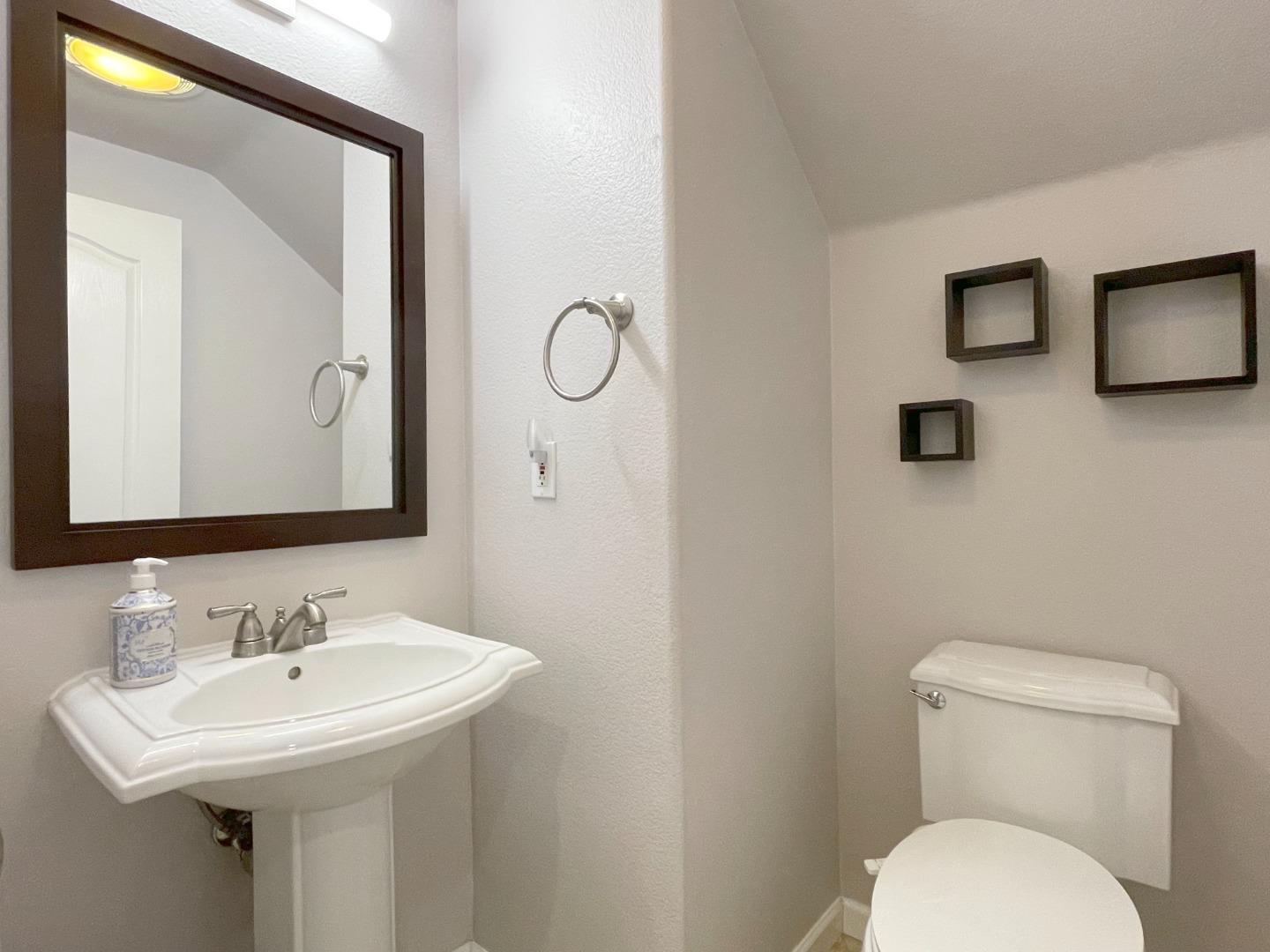 Detail Gallery Image 22 of 26 For 1676 Pala Ranch Cir, San Jose,  CA 95133 - 4 Beds | 2/1 Baths