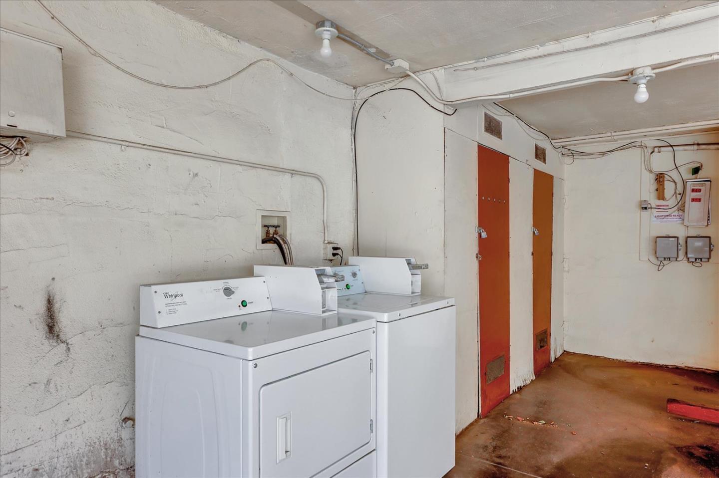 Detail Gallery Image 9 of 10 For 840 El Camino Real, Millbrae,  CA 94030 - – Beds | – Baths