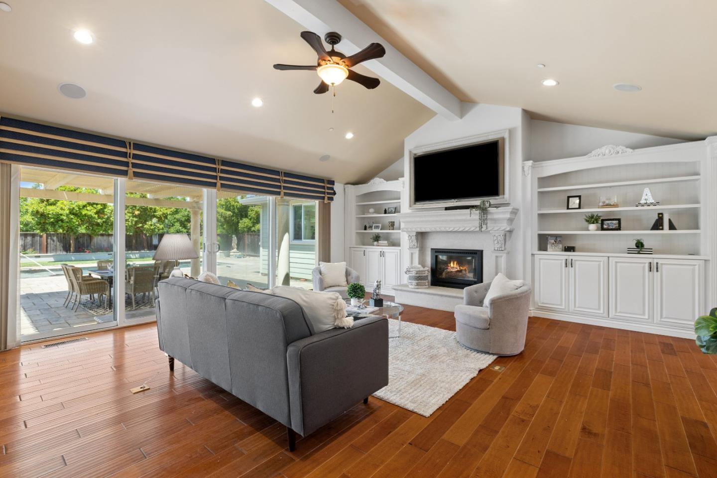 Detail Gallery Image 10 of 99 For 9885 Wilford Way, Gilroy,  CA 95020 - 4 Beds | 4 Baths