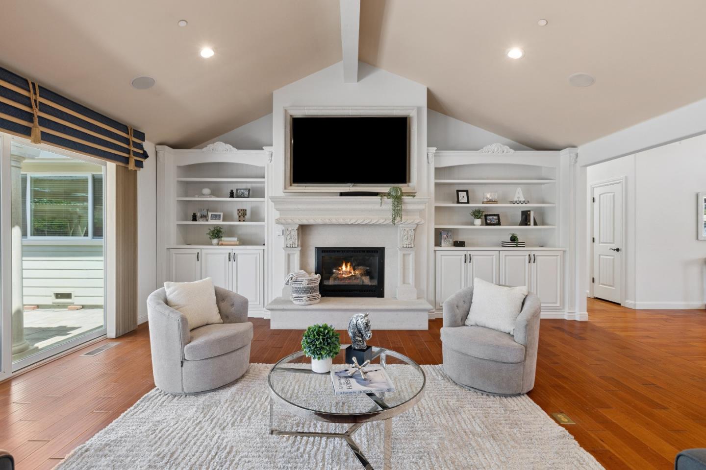 Detail Gallery Image 11 of 99 For 9885 Wilford Way, Gilroy,  CA 95020 - 4 Beds | 4 Baths