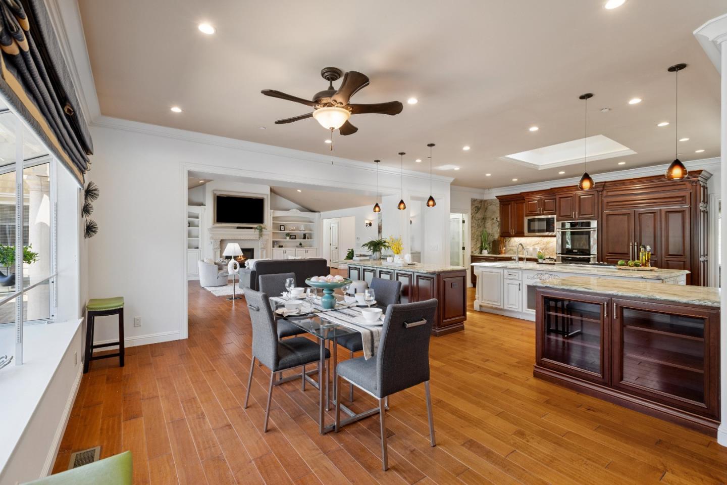 Detail Gallery Image 13 of 99 For 9885 Wilford Way, Gilroy,  CA 95020 - 4 Beds | 4 Baths