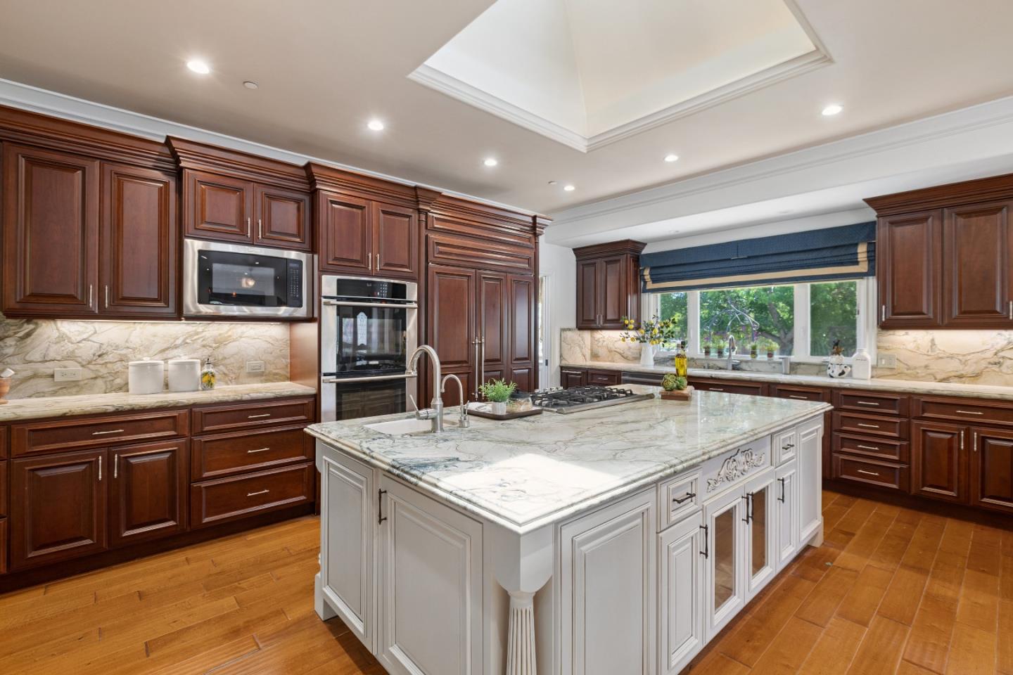 Detail Gallery Image 17 of 99 For 9885 Wilford Way, Gilroy,  CA 95020 - 4 Beds | 4 Baths