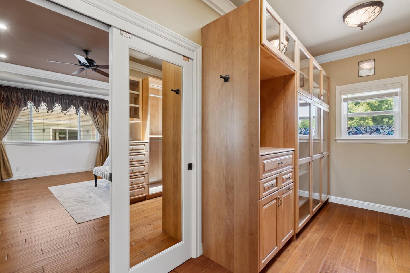Detail Gallery Image 33 of 99 For 9885 Wilford Way, Gilroy,  CA 95020 - 4 Beds | 4 Baths