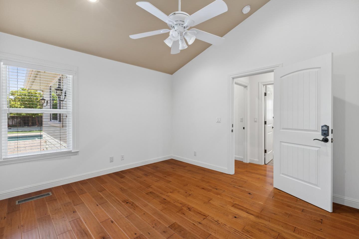 Detail Gallery Image 44 of 99 For 9885 Wilford Way, Gilroy,  CA 95020 - 4 Beds | 4 Baths