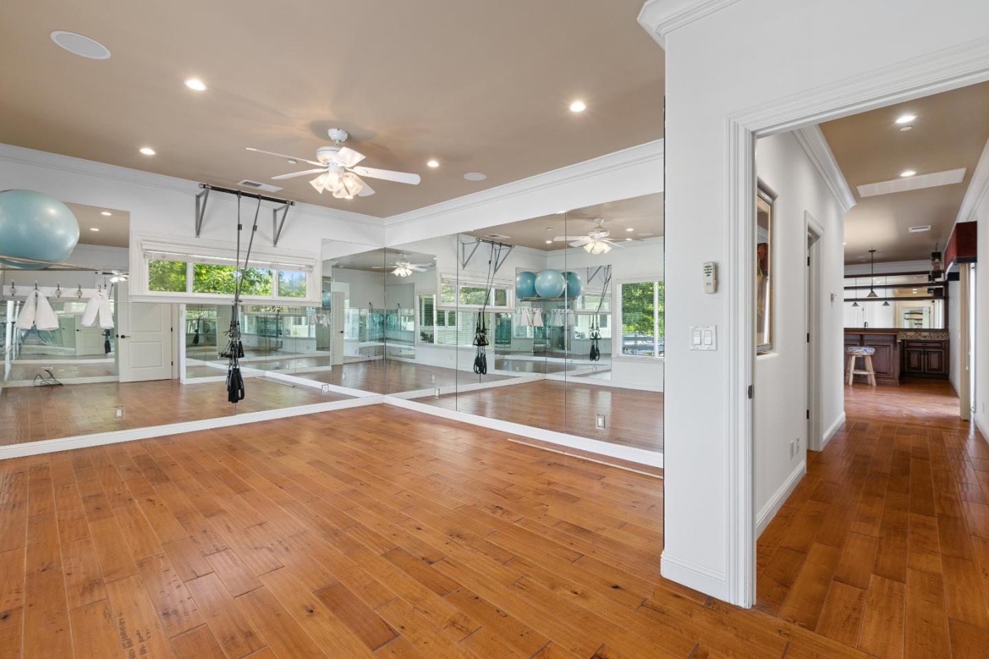 Detail Gallery Image 51 of 99 For 9885 Wilford Way, Gilroy,  CA 95020 - 4 Beds | 4 Baths