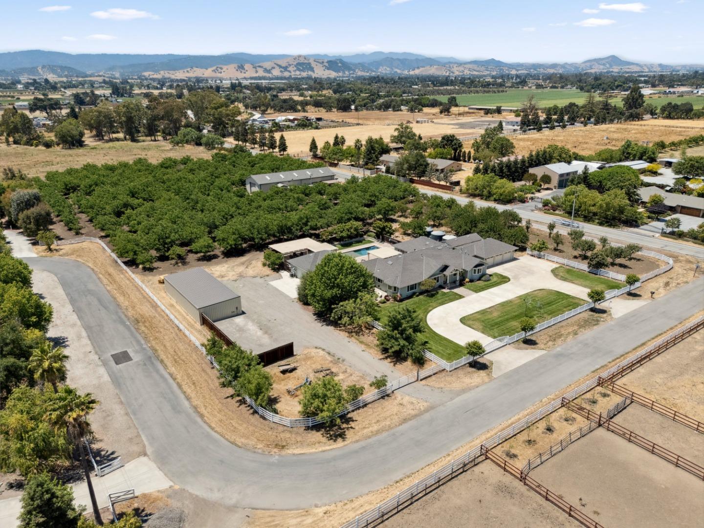 Detail Gallery Image 95 of 99 For 9885 Wilford Way, Gilroy,  CA 95020 - 4 Beds | 4 Baths