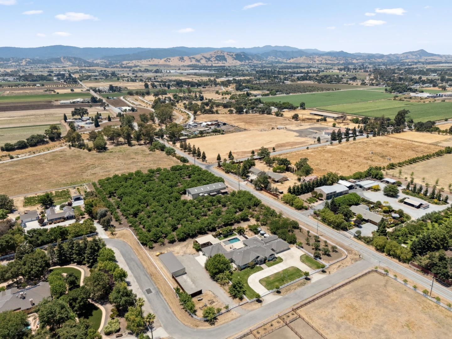 Detail Gallery Image 99 of 99 For 9885 Wilford Way, Gilroy,  CA 95020 - 4 Beds | 4 Baths