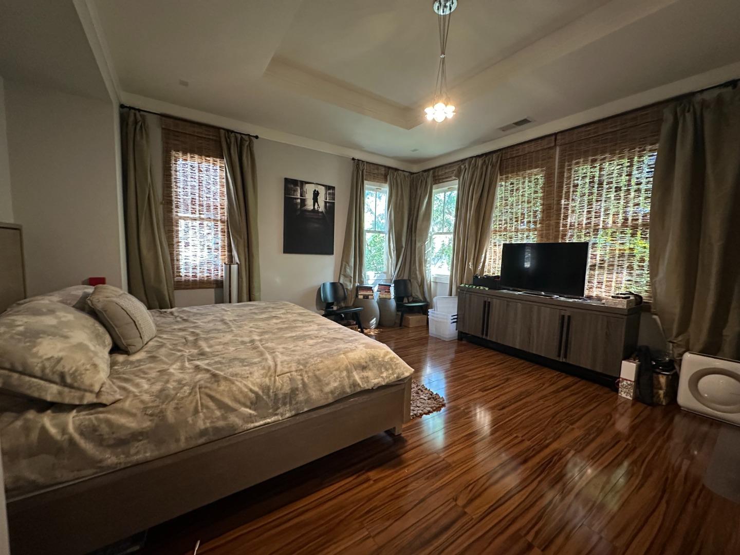 Detail Gallery Image 13 of 24 For 927 Ramona, Palo Alto,  CA 94301 - 6 Beds | 5 Baths