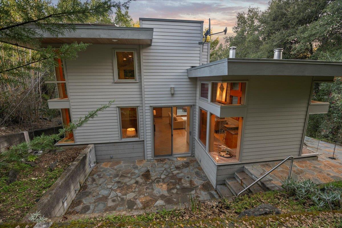 Detail Gallery Image 104 of 108 For 28140 Story Hill Ln, Los Altos Hills,  CA 94022 - 5 Beds | 4/1 Baths