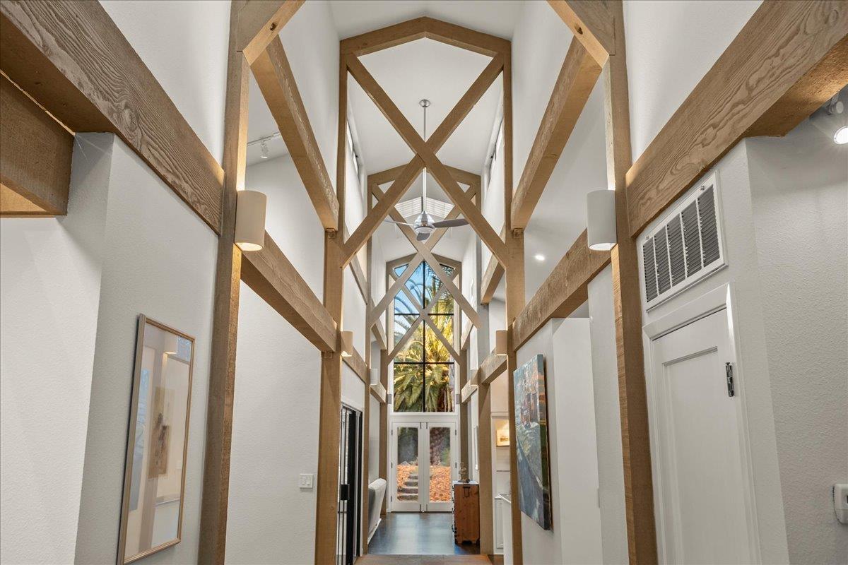 Detail Gallery Image 11 of 108 For 28140 Story Hill Ln, Los Altos Hills,  CA 94022 - 5 Beds | 4/1 Baths