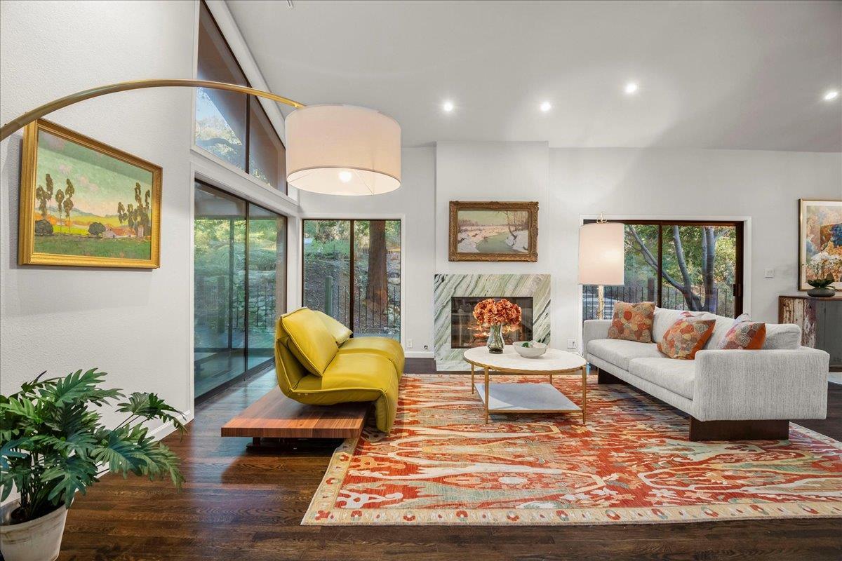Detail Gallery Image 13 of 108 For 28140 Story Hill Ln, Los Altos Hills,  CA 94022 - 5 Beds | 4/1 Baths