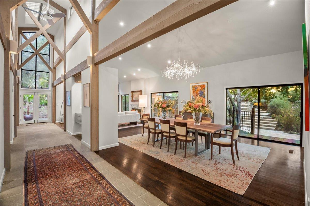 Detail Gallery Image 20 of 108 For 28140 Story Hill Ln, Los Altos Hills,  CA 94022 - 5 Beds | 4/1 Baths