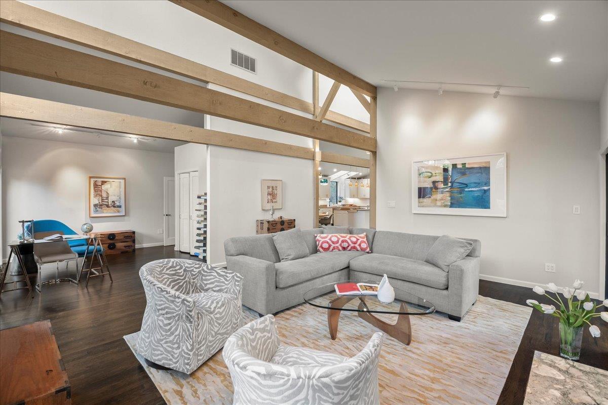 Detail Gallery Image 23 of 108 For 28140 Story Hill Ln, Los Altos Hills,  CA 94022 - 5 Beds | 4/1 Baths