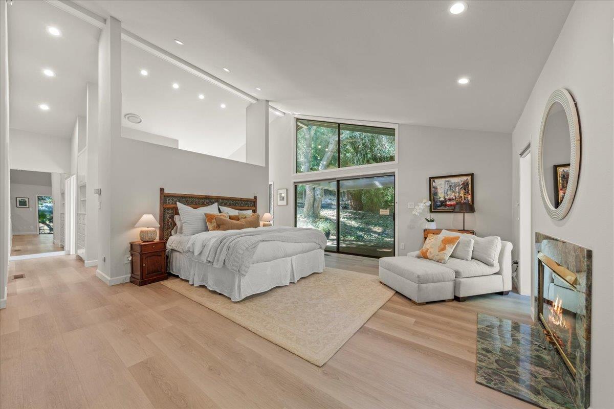 Detail Gallery Image 36 of 108 For 28140 Story Hill Ln, Los Altos Hills,  CA 94022 - 5 Beds | 4/1 Baths