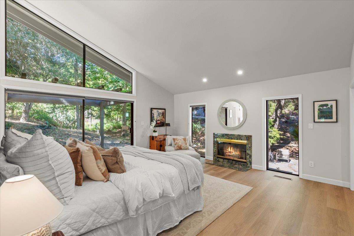 Detail Gallery Image 38 of 108 For 28140 Story Hill Ln, Los Altos Hills,  CA 94022 - 5 Beds | 4/1 Baths