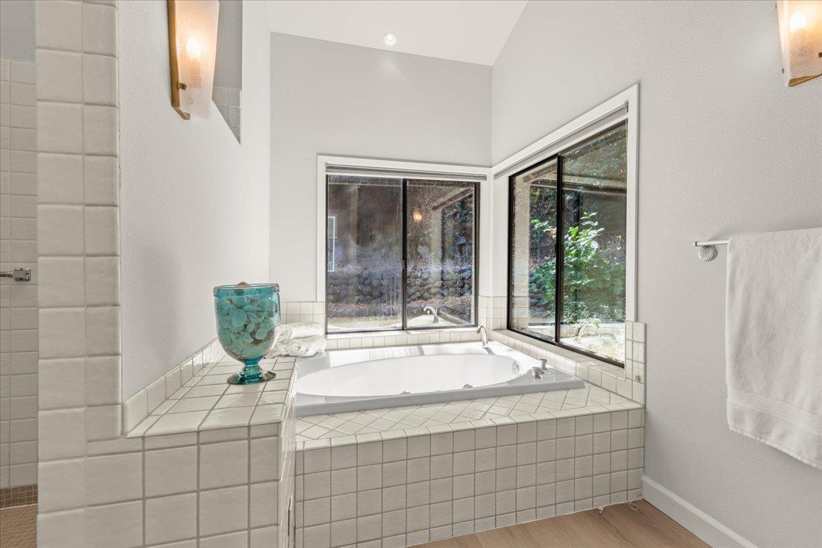 Detail Gallery Image 47 of 108 For 28140 Story Hill Ln, Los Altos Hills,  CA 94022 - 5 Beds | 4/1 Baths