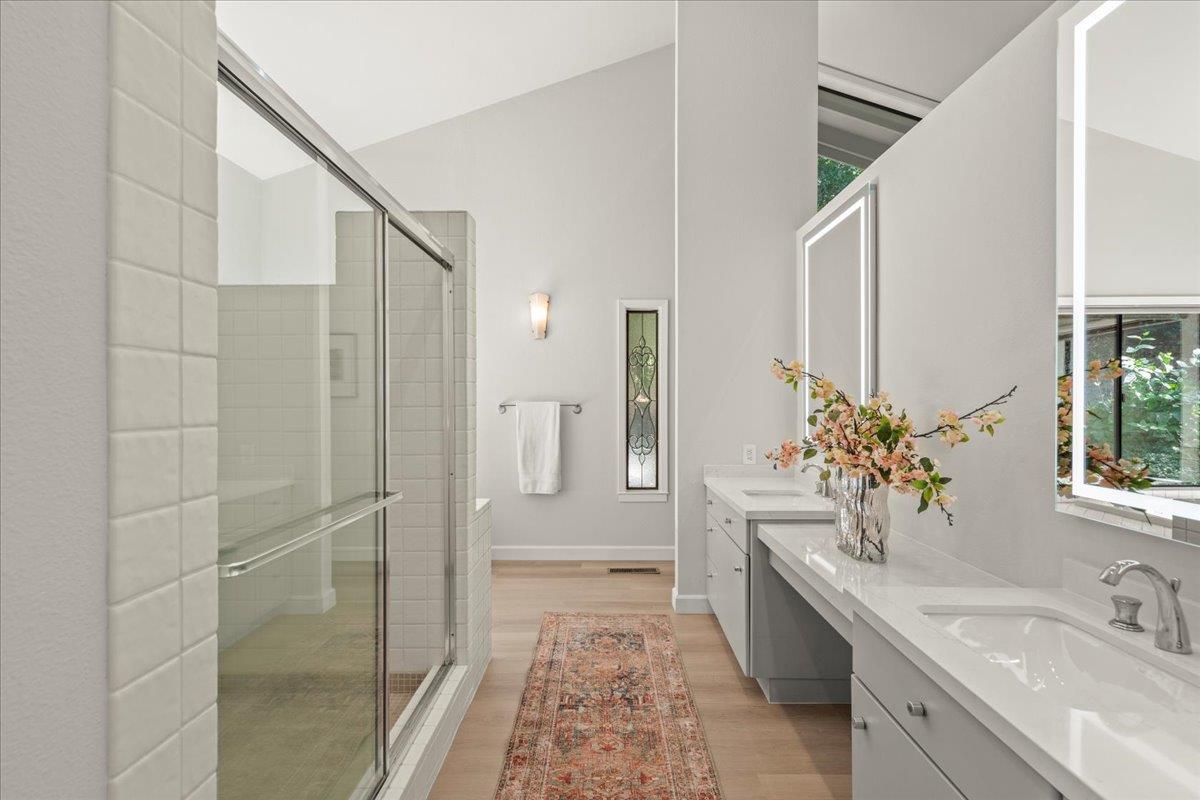 Detail Gallery Image 48 of 108 For 28140 Story Hill Ln, Los Altos Hills,  CA 94022 - 5 Beds | 4/1 Baths