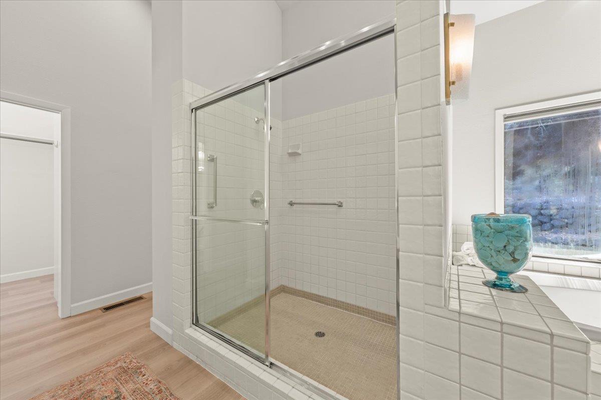 Detail Gallery Image 50 of 108 For 28140 Story Hill Ln, Los Altos Hills,  CA 94022 - 5 Beds | 4/1 Baths
