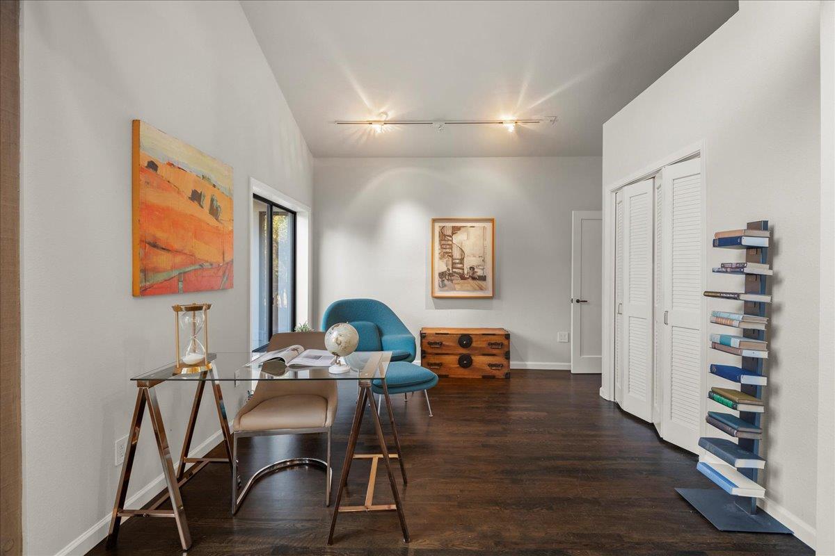 Detail Gallery Image 55 of 108 For 28140 Story Hill Ln, Los Altos Hills,  CA 94022 - 5 Beds | 4/1 Baths