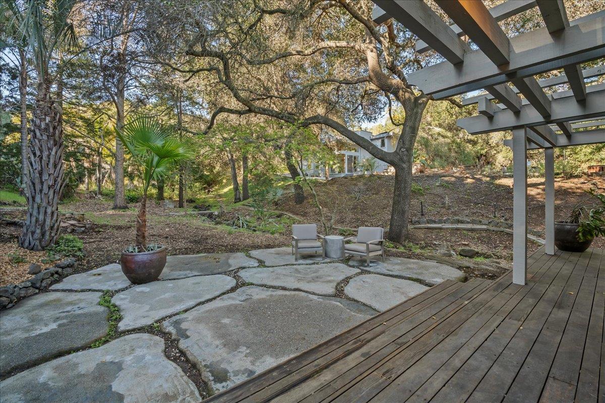 Detail Gallery Image 61 of 108 For 28140 Story Hill Ln, Los Altos Hills,  CA 94022 - 5 Beds | 4/1 Baths