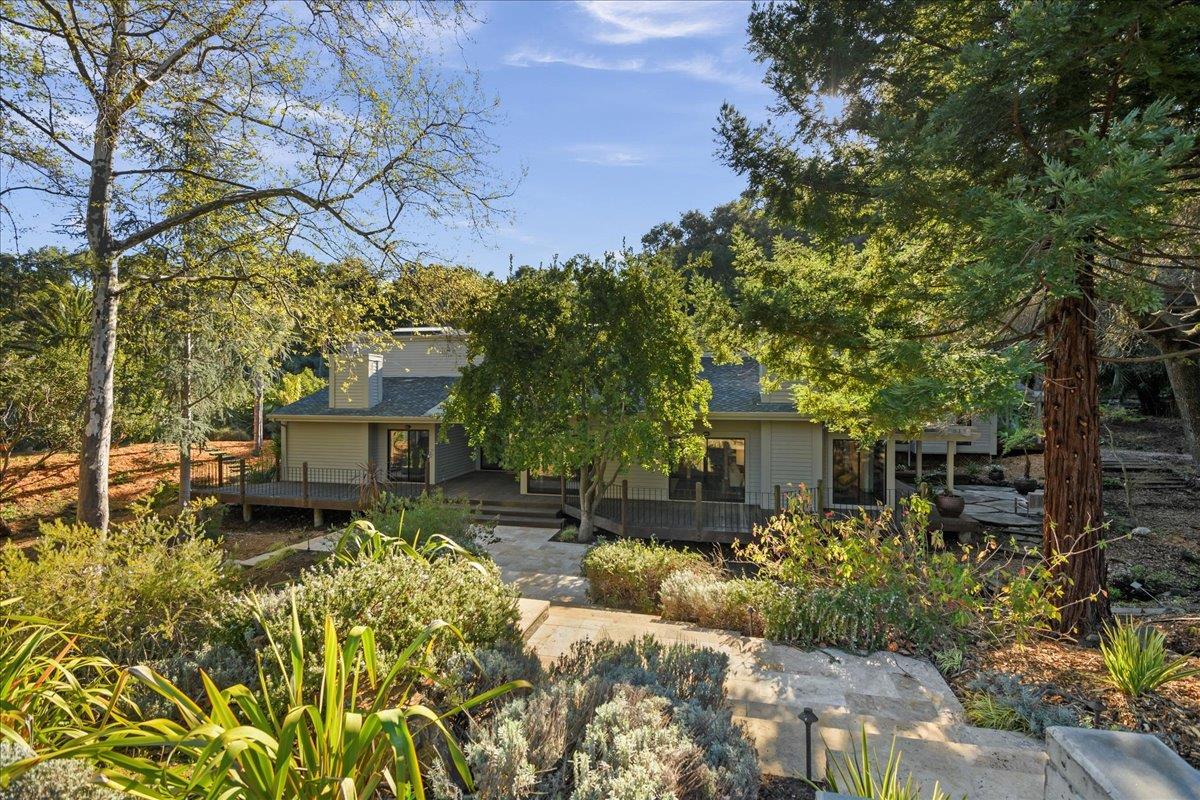 Detail Gallery Image 70 of 108 For 28140 Story Hill Ln, Los Altos Hills,  CA 94022 - 5 Beds | 4/1 Baths