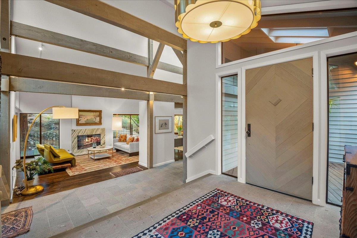 Detail Gallery Image 8 of 108 For 28140 Story Hill Ln, Los Altos Hills,  CA 94022 - 5 Beds | 4/1 Baths