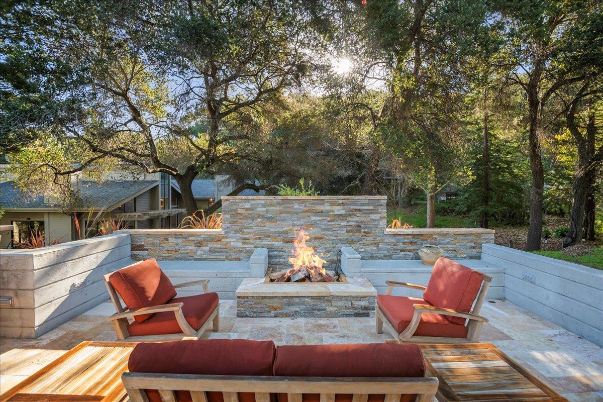 Detail Gallery Image 80 of 108 For 28140 Story Hill Ln, Los Altos Hills,  CA 94022 - 5 Beds | 4/1 Baths