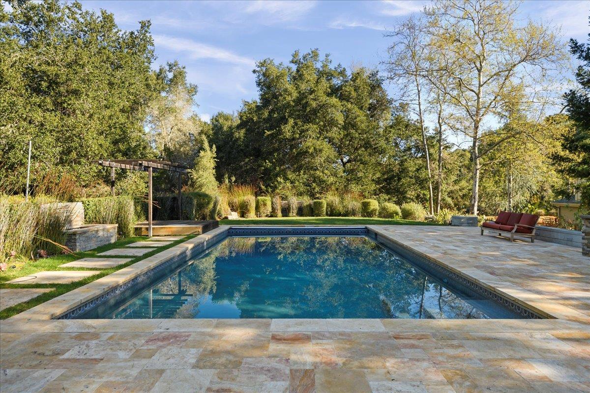 Detail Gallery Image 82 of 108 For 28140 Story Hill Ln, Los Altos Hills,  CA 94022 - 5 Beds | 4/1 Baths