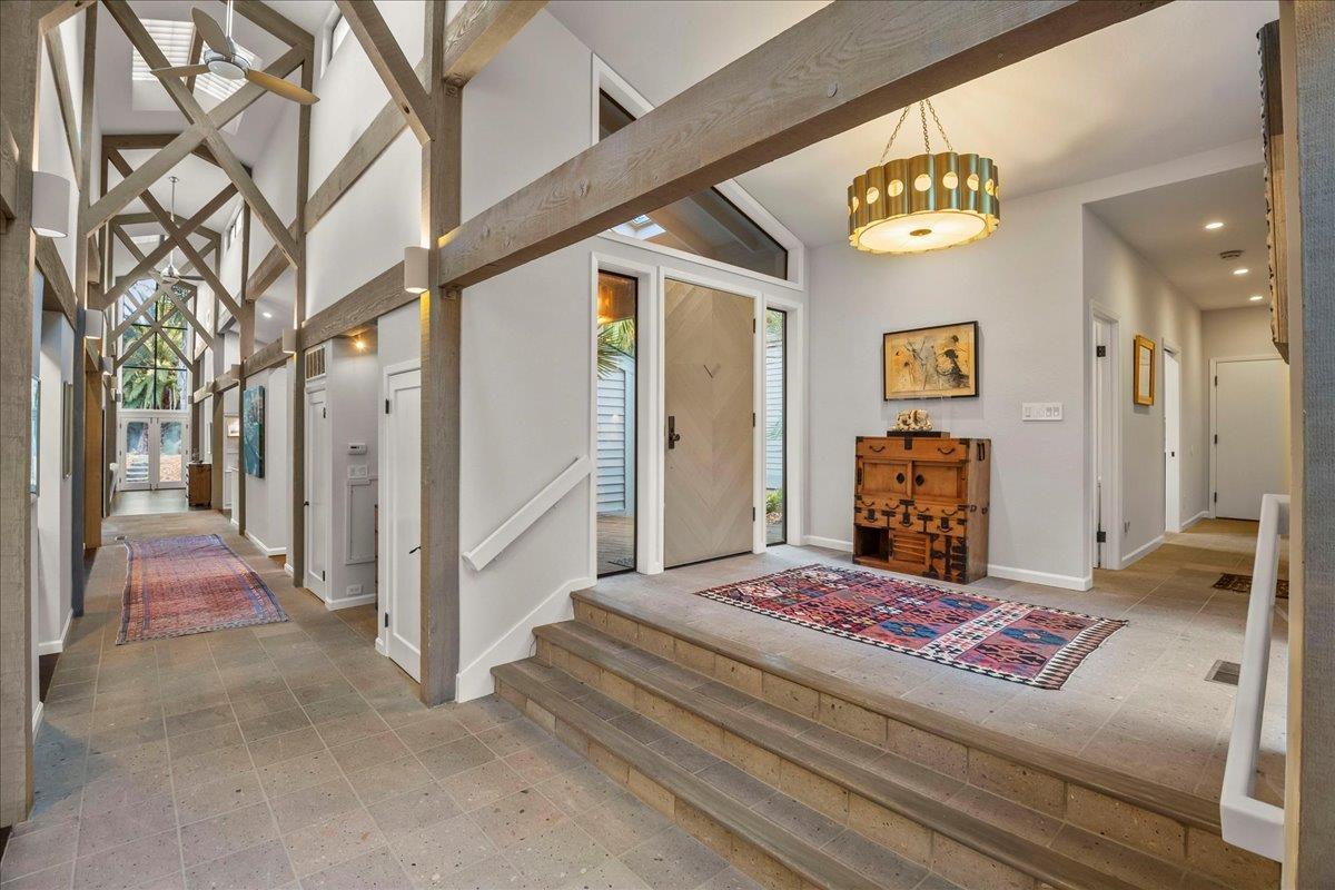 Detail Gallery Image 9 of 108 For 28140 Story Hill Ln, Los Altos Hills,  CA 94022 - 5 Beds | 4/1 Baths
