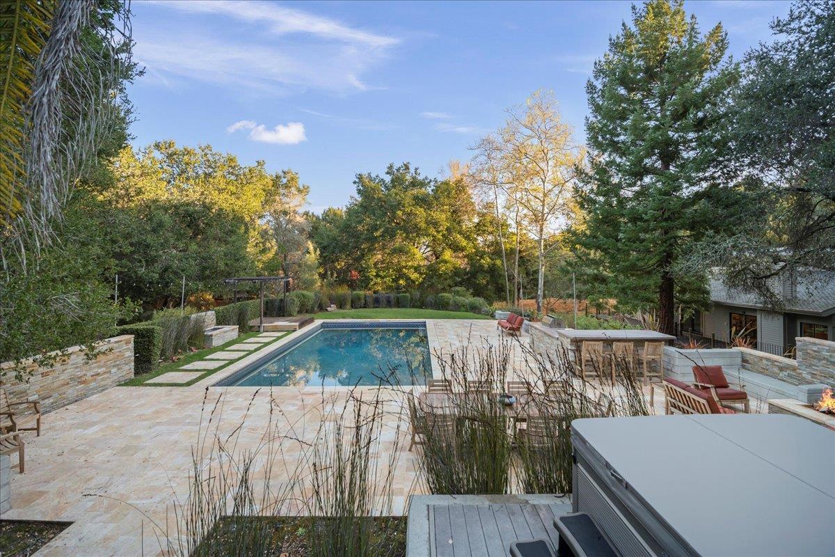 Detail Gallery Image 92 of 108 For 28140 Story Hill Ln, Los Altos Hills,  CA 94022 - 5 Beds | 4/1 Baths