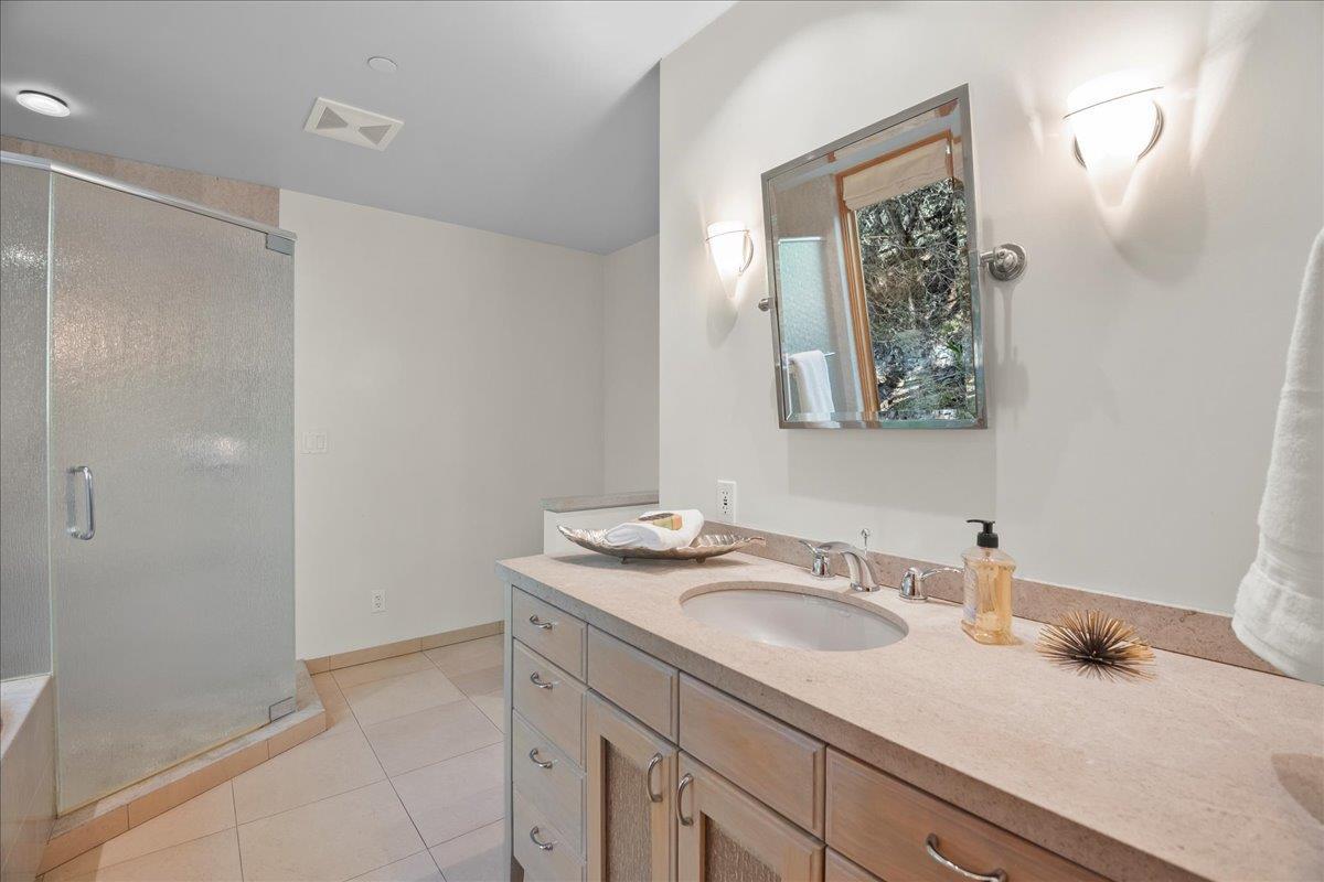 Detail Gallery Image 99 of 108 For 28140 Story Hill Ln, Los Altos Hills,  CA 94022 - 5 Beds | 4/1 Baths