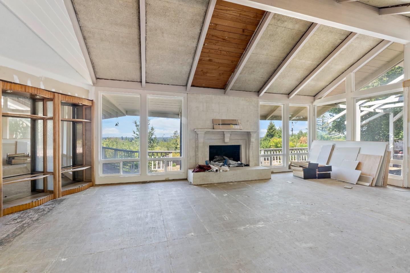 Detail Gallery Image 22 of 40 For 11552 Hillpark Ln, Los Altos,  CA 94024 - 3 Beds | 3 Baths