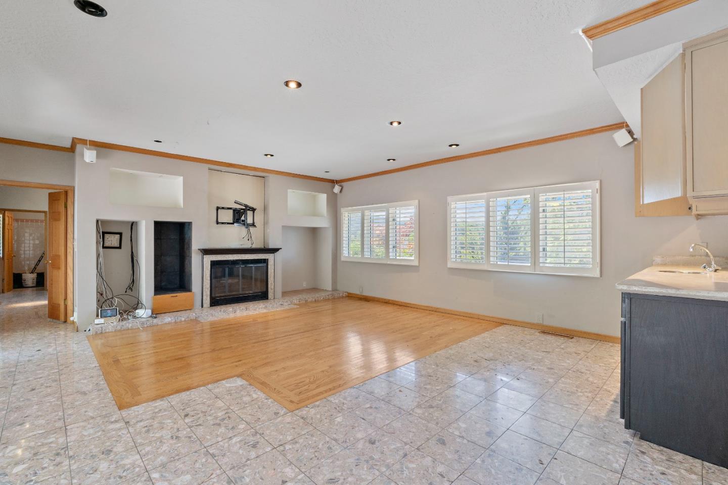 Detail Gallery Image 29 of 40 For 11552 Hillpark Ln, Los Altos,  CA 94024 - 3 Beds | 3 Baths