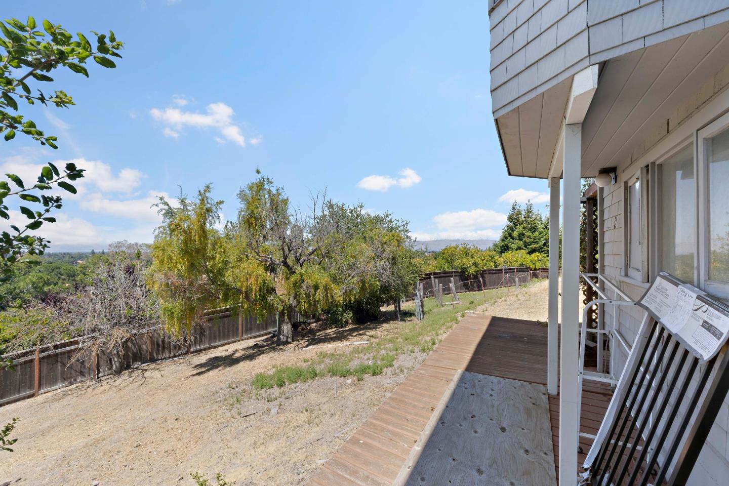 Detail Gallery Image 33 of 40 For 11552 Hillpark Ln, Los Altos,  CA 94024 - 3 Beds | 3 Baths