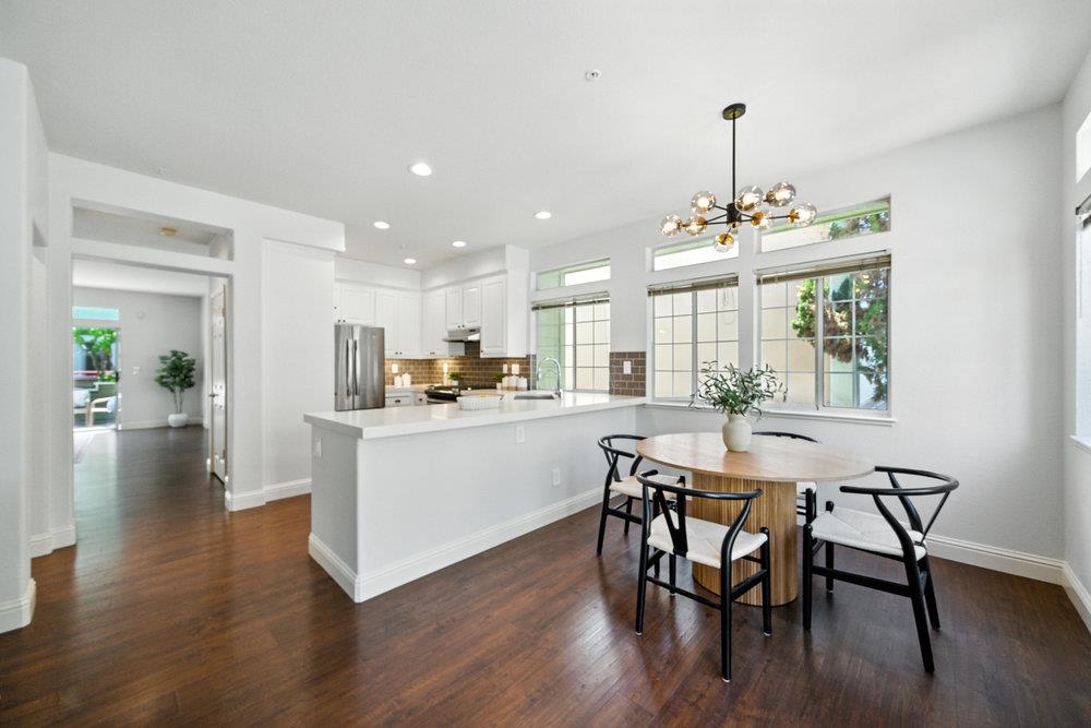 Detail Gallery Image 22 of 72 For 1151 La Rochelle Ter #G,  Sunnyvale,  CA 94089 - 3 Beds | 2/1 Baths