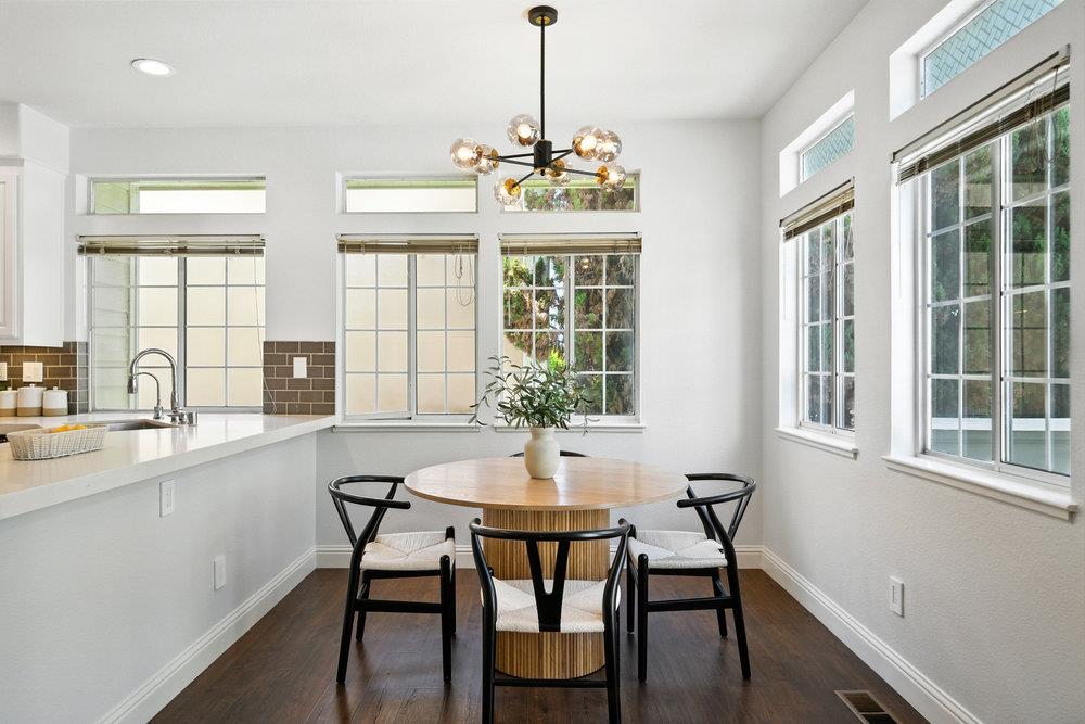 Detail Gallery Image 23 of 72 For 1151 La Rochelle Ter #G,  Sunnyvale,  CA 94089 - 3 Beds | 2/1 Baths