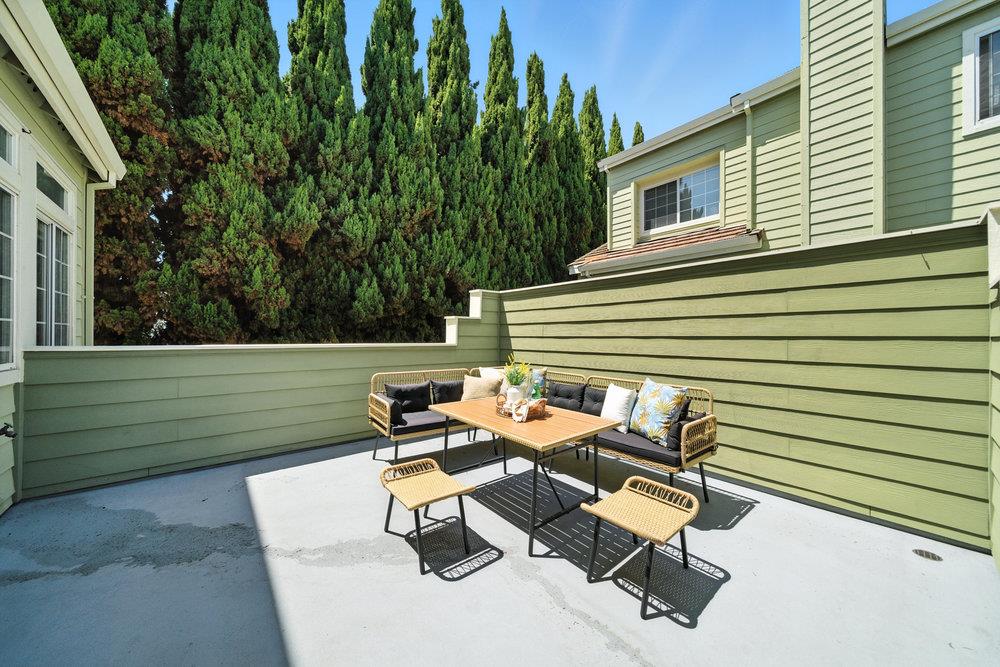 Detail Gallery Image 30 of 72 For 1151 La Rochelle Ter #G,  Sunnyvale,  CA 94089 - 3 Beds | 2/1 Baths