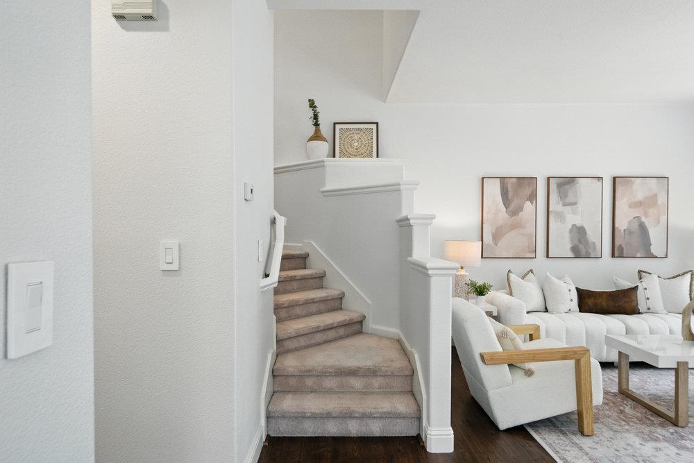 Detail Gallery Image 36 of 72 For 1151 La Rochelle Ter #G,  Sunnyvale,  CA 94089 - 3 Beds | 2/1 Baths