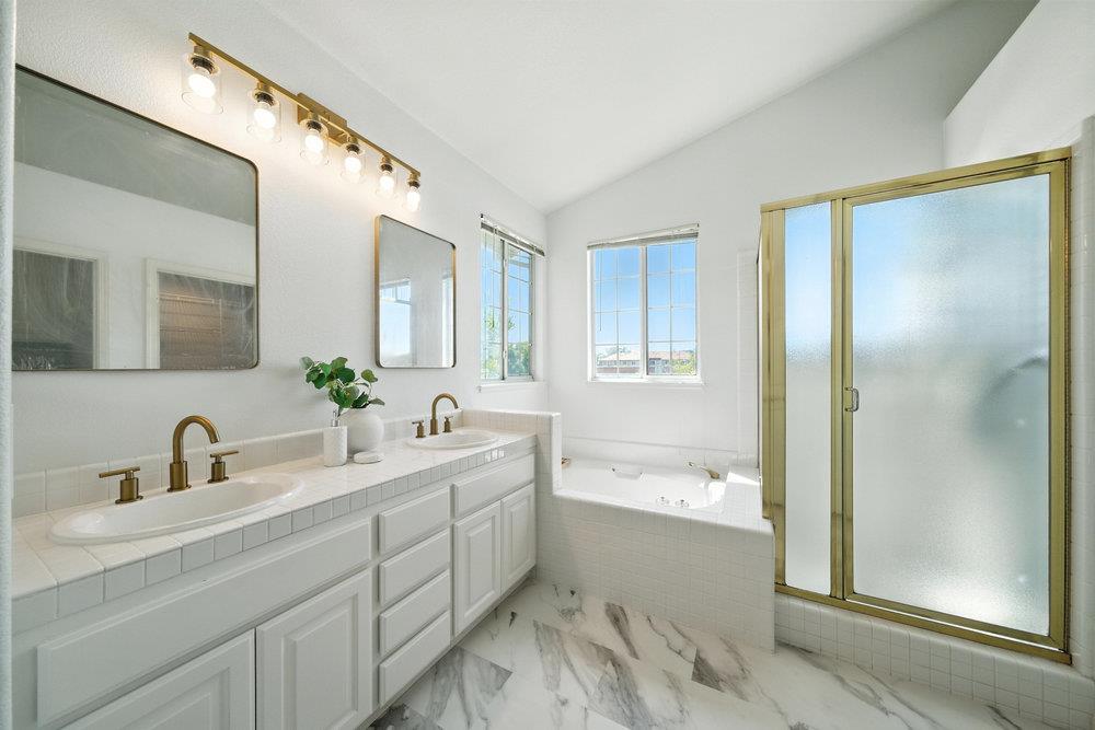 Detail Gallery Image 41 of 72 For 1151 La Rochelle Ter #G,  Sunnyvale,  CA 94089 - 3 Beds | 2/1 Baths