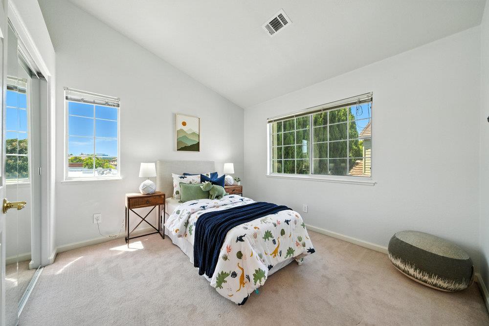 Detail Gallery Image 45 of 72 For 1151 La Rochelle Ter #G,  Sunnyvale,  CA 94089 - 3 Beds | 2/1 Baths