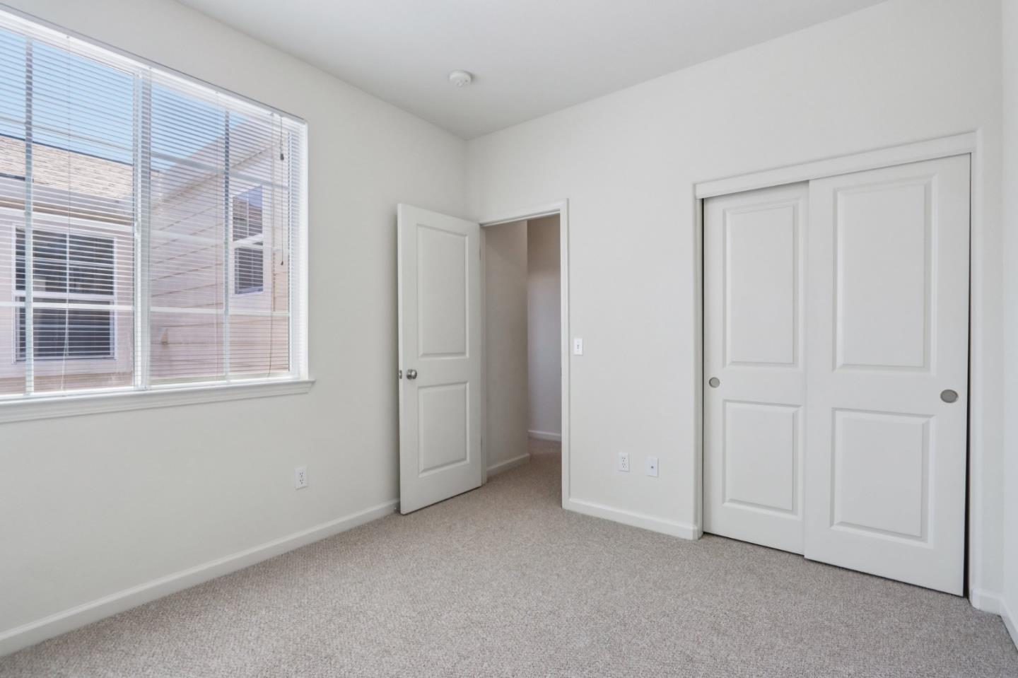 Detail Gallery Image 12 of 18 For 2564 N Village Dr, Santa Rosa,  CA 95403 - 4 Beds | 2/1 Baths