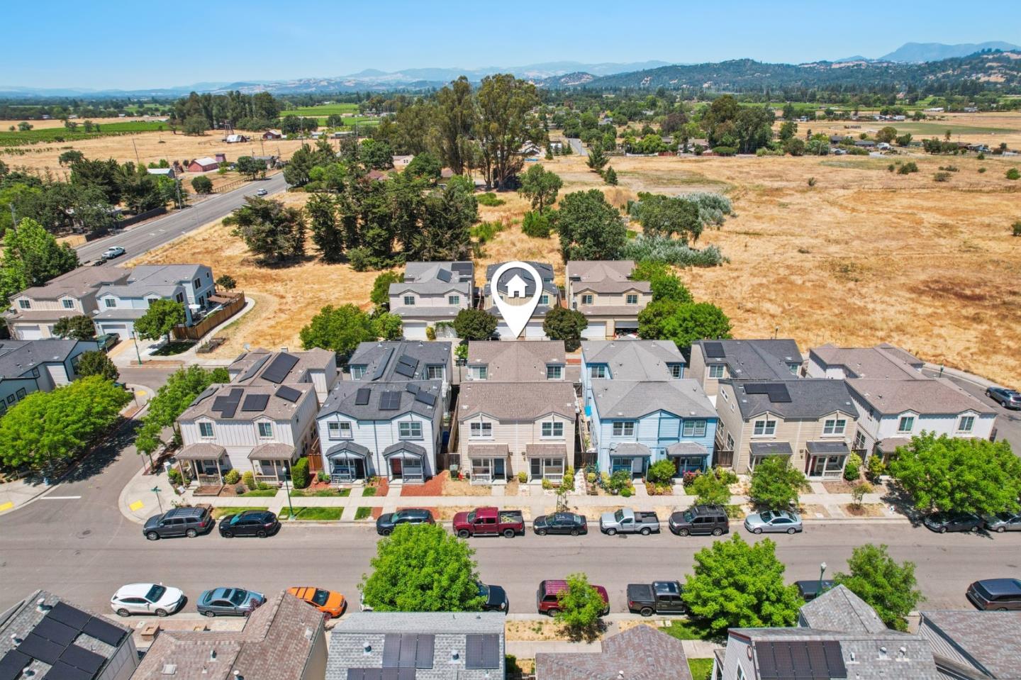Detail Gallery Image 15 of 18 For 2564 N Village Dr, Santa Rosa,  CA 95403 - 4 Beds | 2/1 Baths