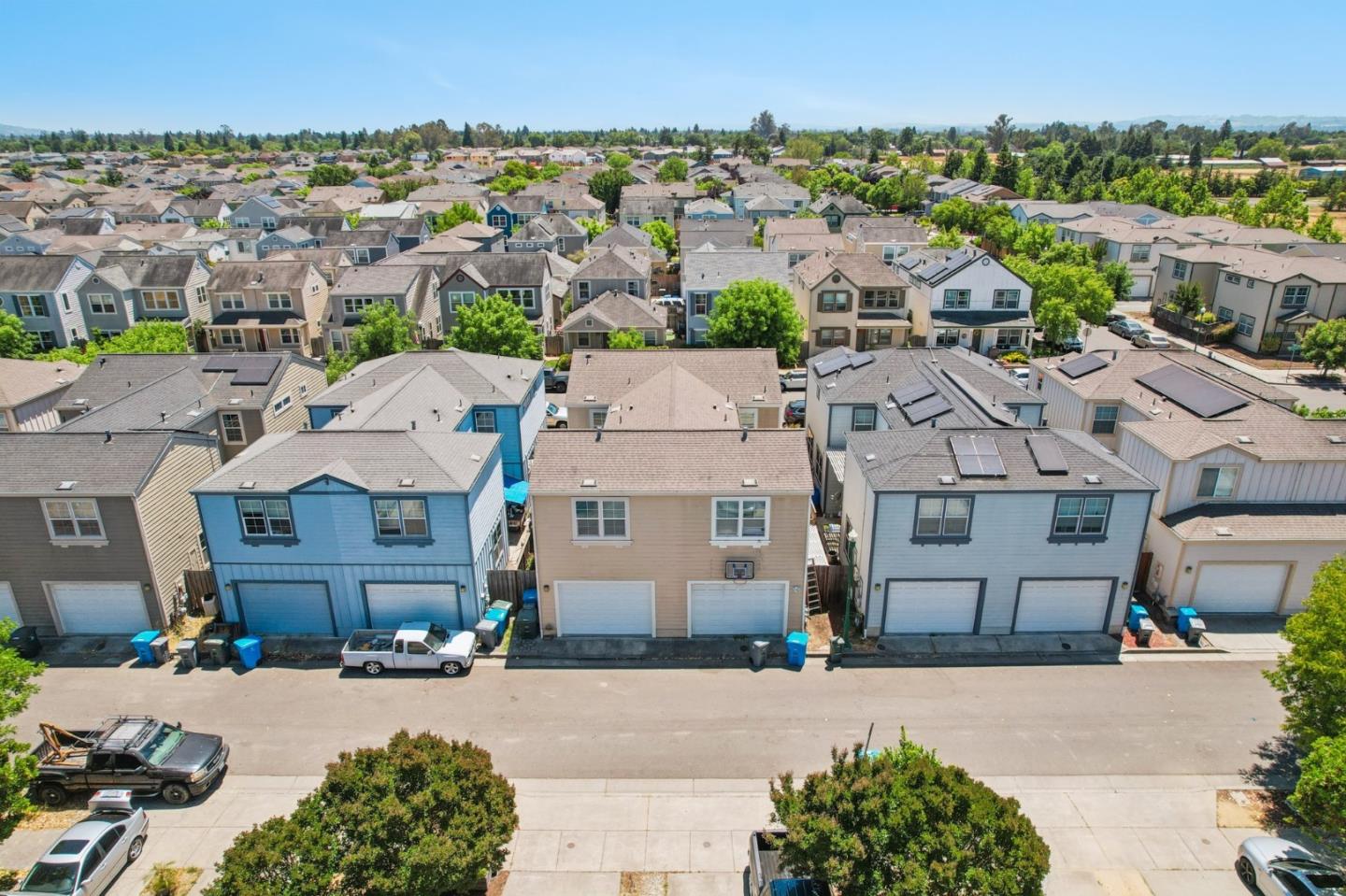 Detail Gallery Image 16 of 18 For 2564 N Village Dr, Santa Rosa,  CA 95403 - 4 Beds | 2/1 Baths