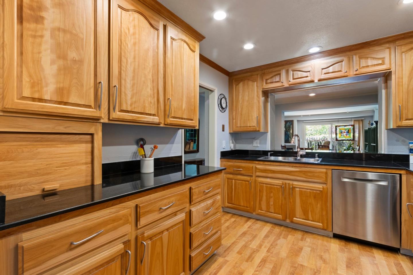 Detail Gallery Image 11 of 53 For 1096 Prevost Ct, San Jose,  CA 95125 - 3 Beds | 2/1 Baths