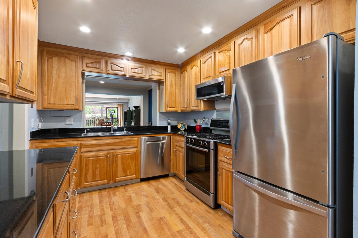 Detail Gallery Image 12 of 53 For 1096 Prevost Ct, San Jose,  CA 95125 - 3 Beds | 2/1 Baths