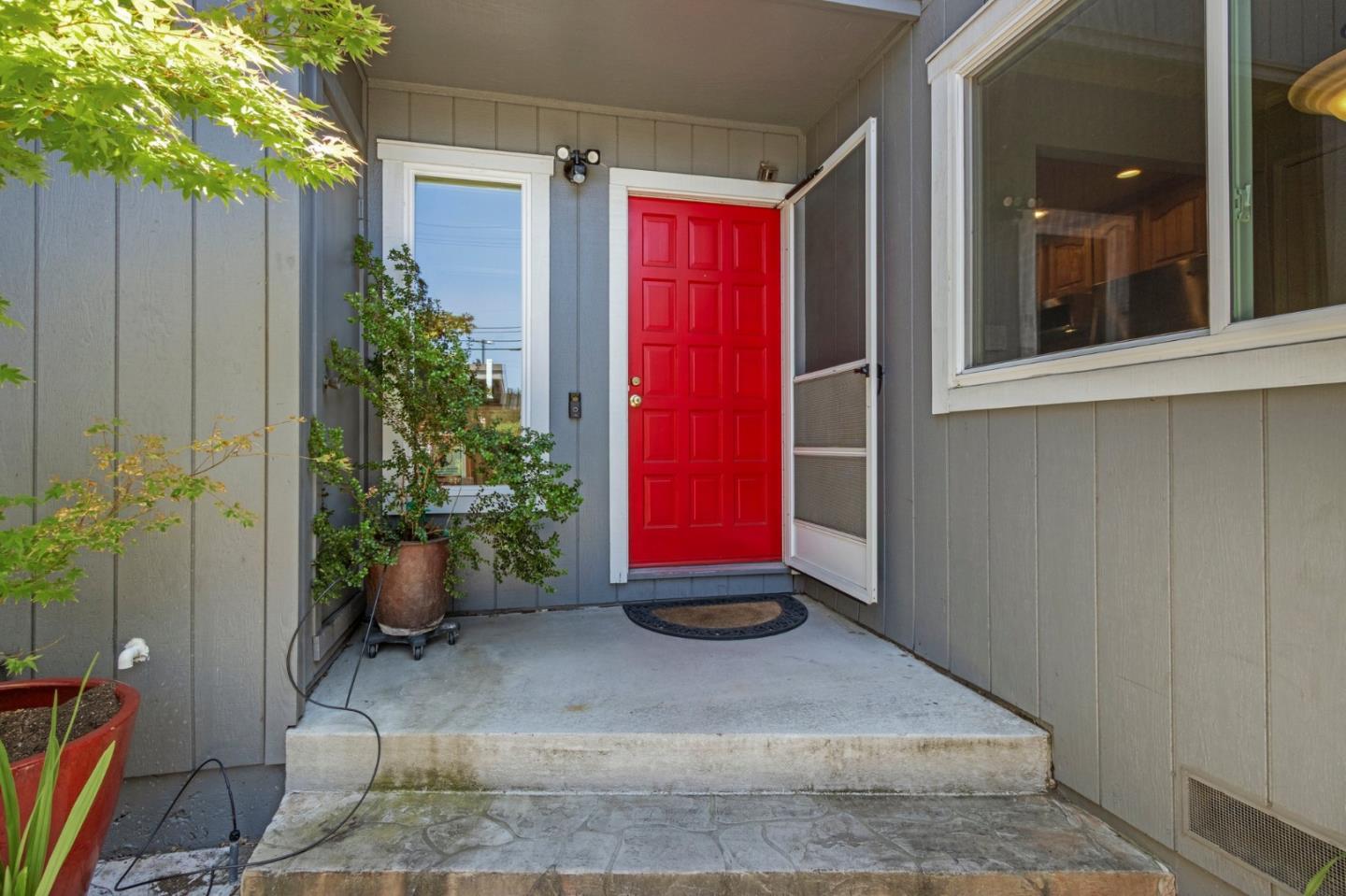 Detail Gallery Image 3 of 53 For 1096 Prevost Ct, San Jose,  CA 95125 - 3 Beds | 2/1 Baths