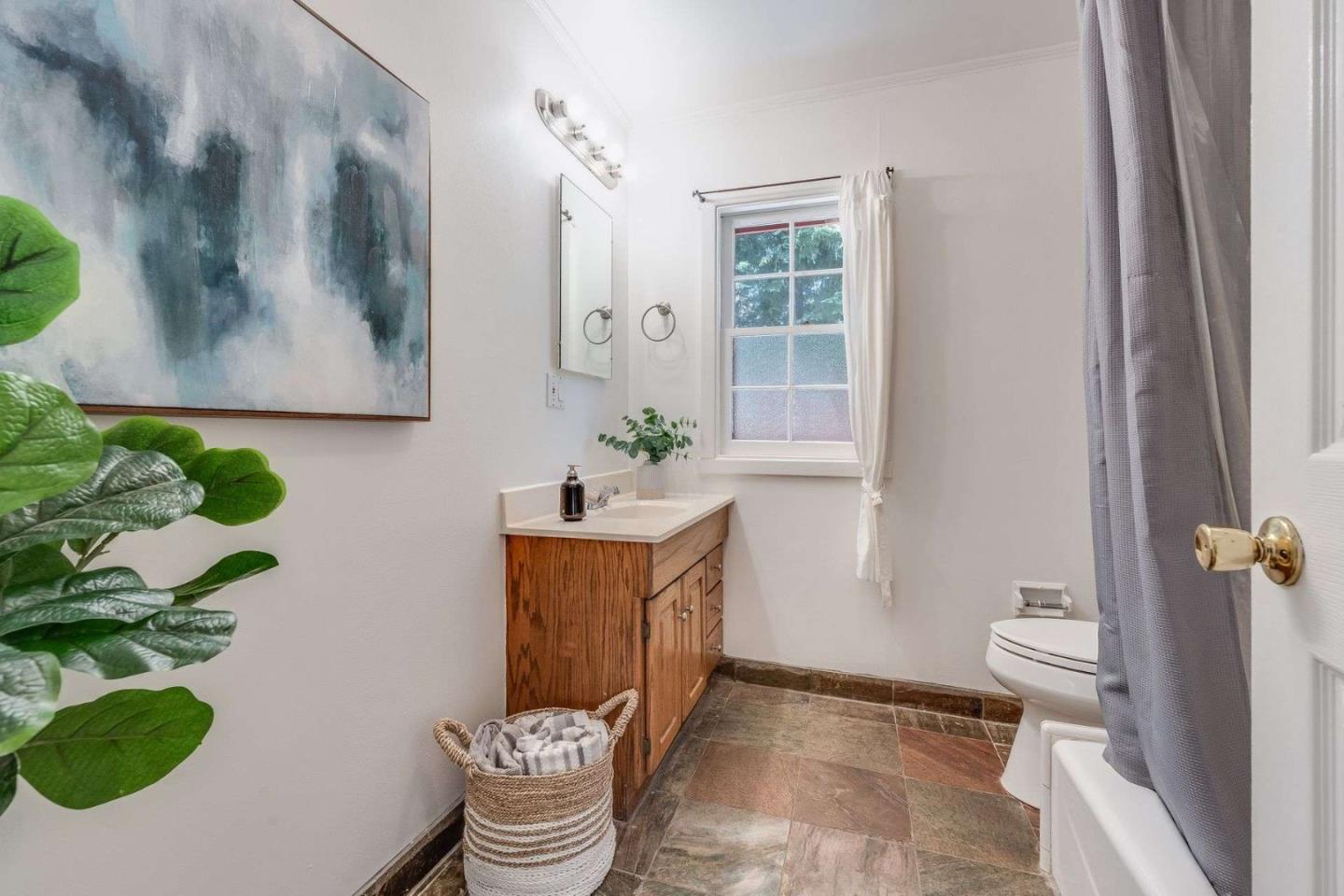Detail Gallery Image 33 of 41 For 2513 Alpine Rd, Menlo Park,  CA 94025 - 2 Beds | 3 Baths